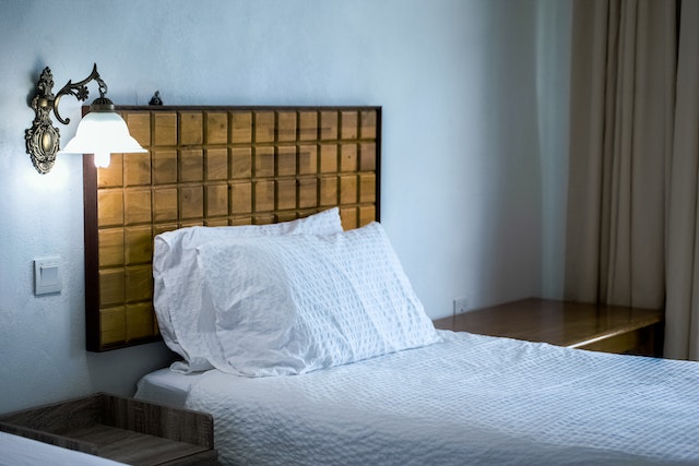 Tapczany a wygoda spania – porównanie z tradycyjnymi łóżkami